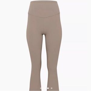 TnaButter Atmosphere Flare Hi-Rise leggings